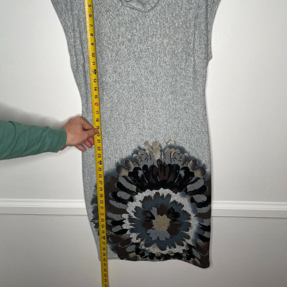 Turtle neck Italian sleeveless dress